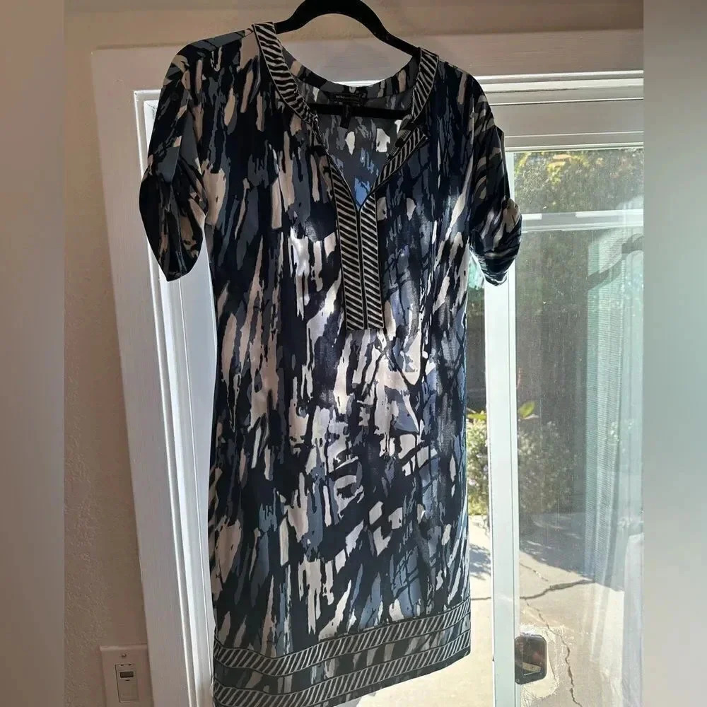 BCBGMaxAzaria Blue Print‎ Dress. Size S.